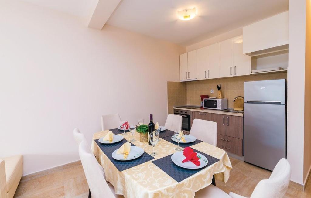 Port Adria Apartments Kamenari Dış mekan fotoğraf