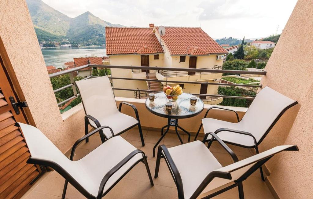 Port Adria Apartments Kamenari Dış mekan fotoğraf